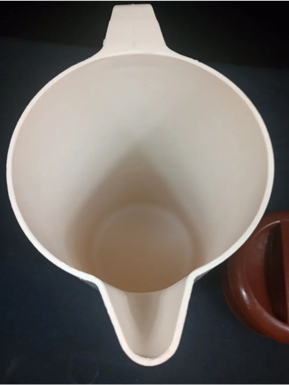 Vintage Retro Boho 1970s Era Two Tone Plastic  2 Quart Lidded  Drink Picture